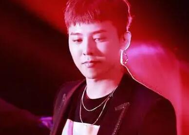 krystal郑秀晶权志龙是什么关系呢?现在就来看看吧!