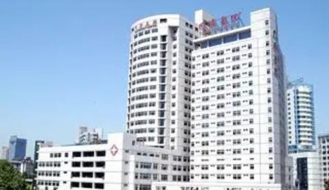 武汉同济吴毅平医生简介|坐诊医院基本信息及胸部整形案例曝光!