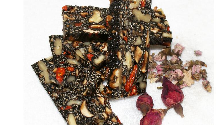 女人老得快皮肤松弛怎么办?多吃这2种食物可预防衰老!