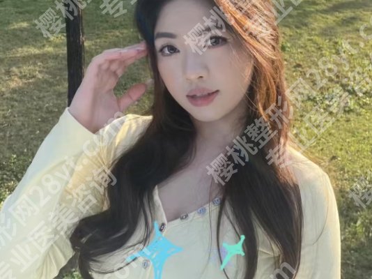 重庆金山医院隆胸怎么样?副教授沈为民技术牛!速速来看!