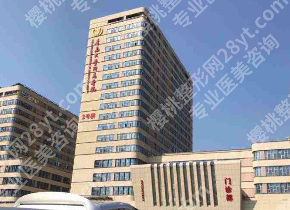 青岛哪家医院做脂肪填充好?2025年口碑医院排行榜单分析!