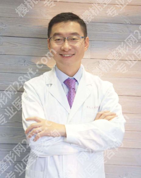 上海九院徐华缩胸:20年实战派+血供保护术,巨乳党直呼“救星”