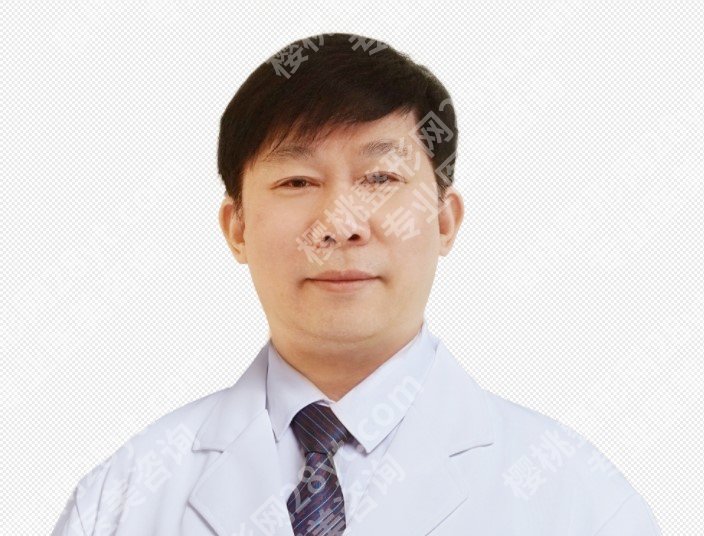 2026年去广州看眼底病,找哪位三甲公立医生比较好?