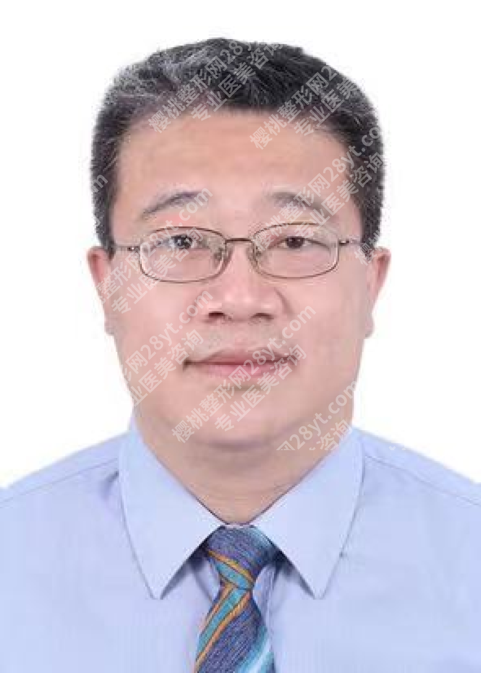 2026年去广州看眼底病,找哪位三甲公立医生比较好?