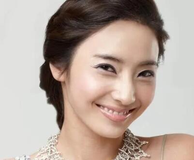 韩彩英整容了吗?内附有医生的颜值变化分析！