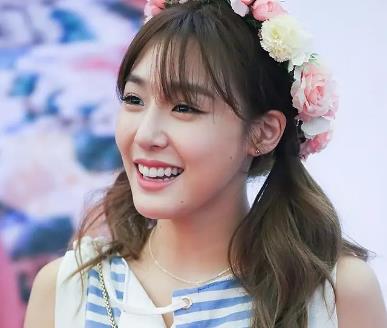 Tiffany黄美英整容前长什么样子？现在的热度还高吗？
