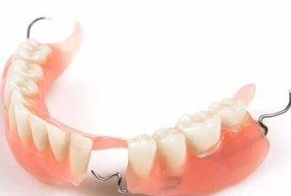 老人全口假牙多少钱一副?价格是实惠还是昂贵呢?