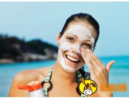 防晒霜是在哪个步骤涂?防晒霜的正确使用方法!不要做错了,不然涂了也是白涂的~