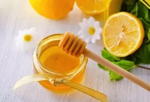 蜂蜜水什么时候喝效果佳？每天都喝的话会有危害吗？快来学会美容养颜小妙招吧！