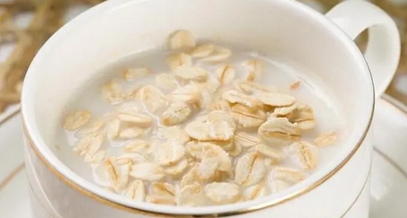 燕麦片怎样吃减肥？几种燕麦片吃法介绍！饮食健康，助你减肥成功！