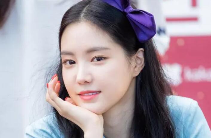 apink孙娜恩整容了吗？前后对比图分享！点进来看