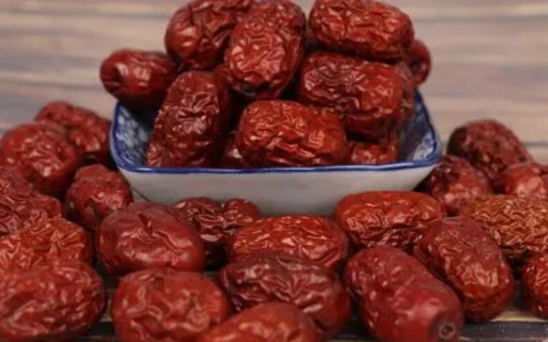 女人吃什么美容？三种食物让你吃出好容颜！
