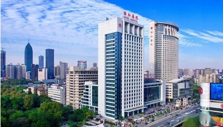 武汉协和郭科抽脂怎么样?口碑好吗?医生信息简介-大腿抽脂病例!