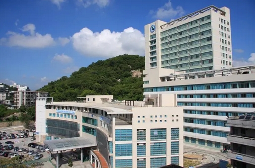 珠海人民医院半贵金属烤瓷牙价格如何?好的口腔医院收费标准镶牙拔牙都有!