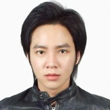张根硕素颜怎么样?近照惹热议~颜值差的多吗?面容清秀颜值回升!