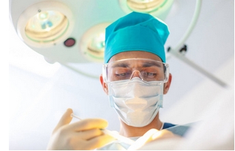 郝健医生调节脱发怎么样？手术、日常护理多方位入手，解救秃头星人！ 