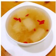 冰糖雪梨止咳做法怎么做？慢炖、蒸制、熬制都可！冰糖雪梨有哪些功能？