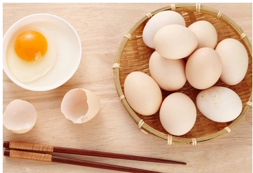 吃鸡蛋的禁忌有哪些？鸡蛋和哪些食物不可以同时食用呢？千万别吃错了~