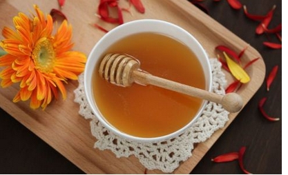 解酒吃什么快？简单有果的解酒小偏方！选择适合自己的方法,不妨一试~