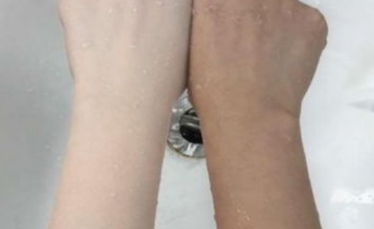 学生党手臂如何变白，简单有效的美白技巧分享！