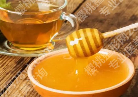 蜂蜜减肥的正确吃法是什么？有副作用吗？配合的运动整理了