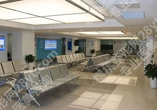 北京联合丽格双眼皮价格是多少?内附医生资料!