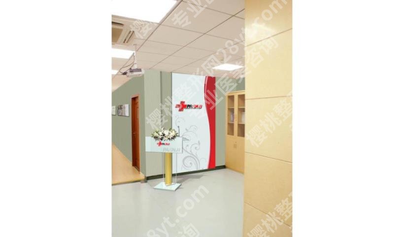 上海上睑下垂哪个医院做的好？伯思立、光博士等5家正规医美机构介绍！