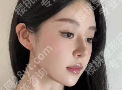 苏北人民医院双眼皮陈啸怎么样？揭晓医生简介，面诊流程了解