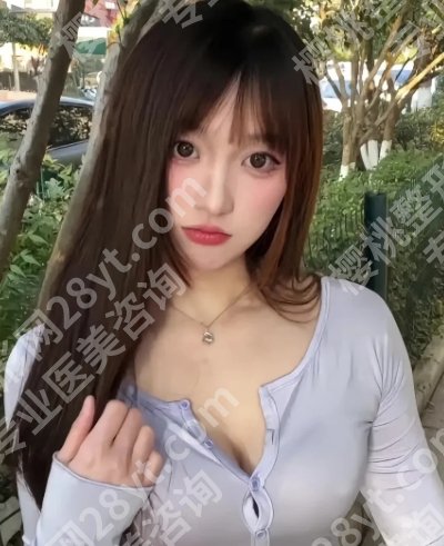 长沙湘雅二医院隆胸贵吗？2025假体隆胸4W到15W左右！性价比超高