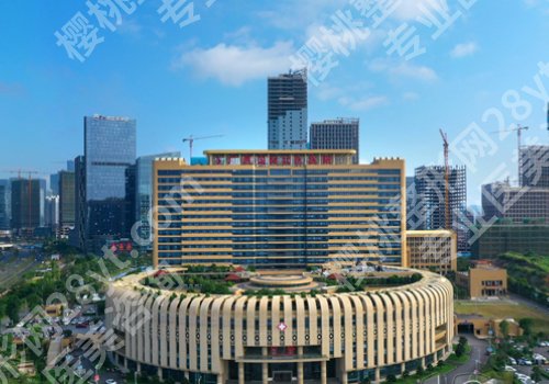 广西国际壮医医院缩胸手术费用曝光！2025更新价格区间3W到10W左右！内附近期案例赏析！