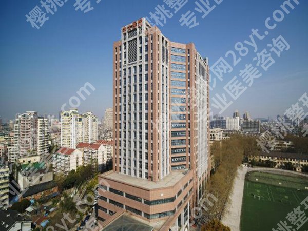 南京中大医院隆胸多少钱？查看费用详情与医院科室简介分享