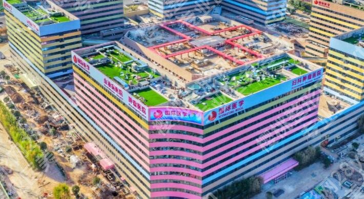 杨万忠医生怎么样？个人简介-坐诊医院-隆鼻案例曝光