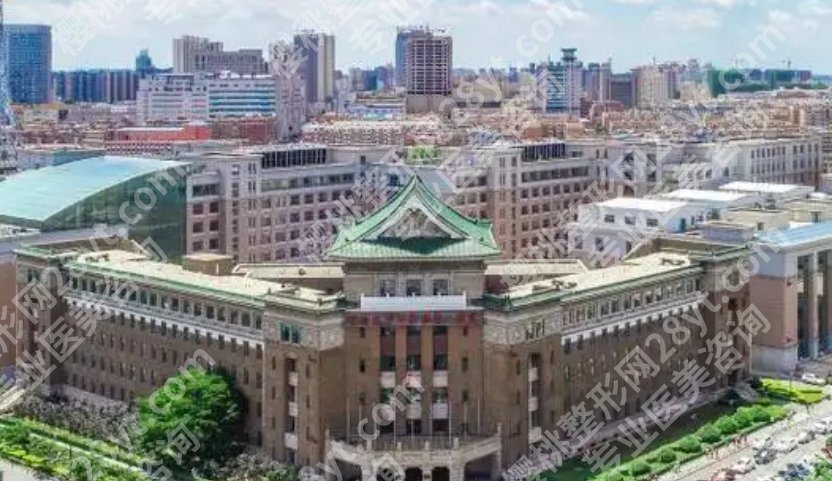 吉大一院隆胸多少钱，别被“低价套餐”迷惑，省钱也可能变花冤枉钱