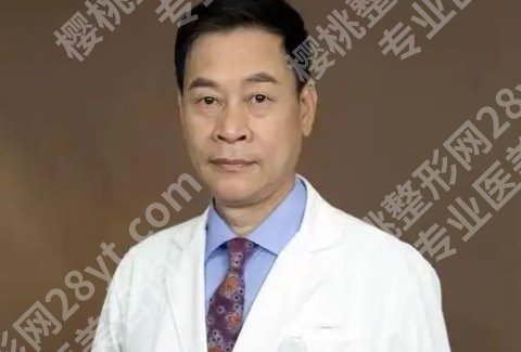 魏家宾隆胸技术怎么样？天生没料也不怕，听说那谁去完回来，走路都不一样了！