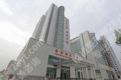唐都医院假体隆胸多少钱？2025国产假体1.5万元、进口2.5万元起...
