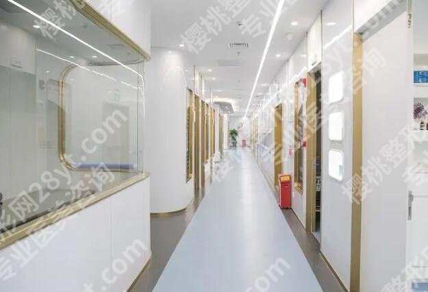 浙医二院口腔科专家天团更新，靠谱的大白一个接一个