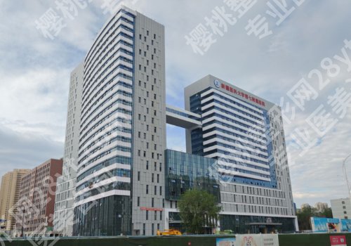 乌鲁木齐全口种植牙价格!降至4K起、2026排行榜十强揭晓